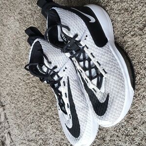 Nike ZM Rize size 8.5